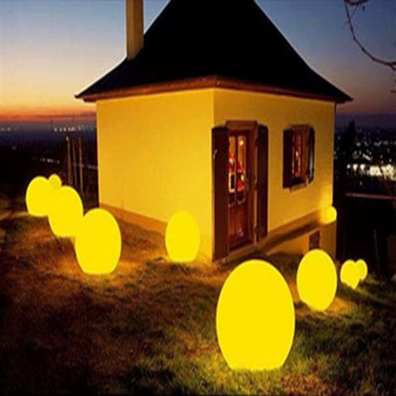 Boule flottante solaire lumière piscine