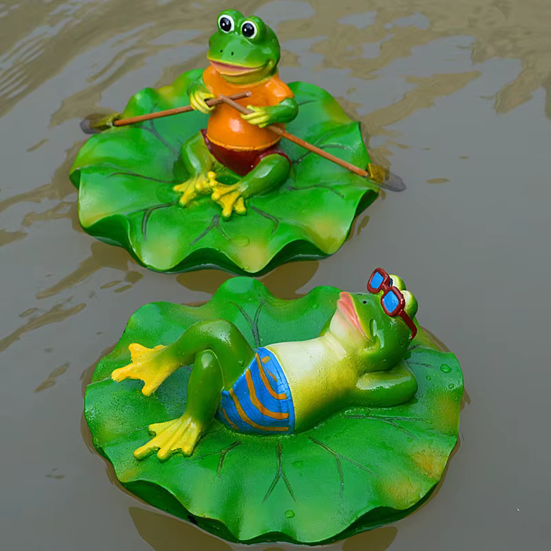 Statue de grenouille flottante en résine créative