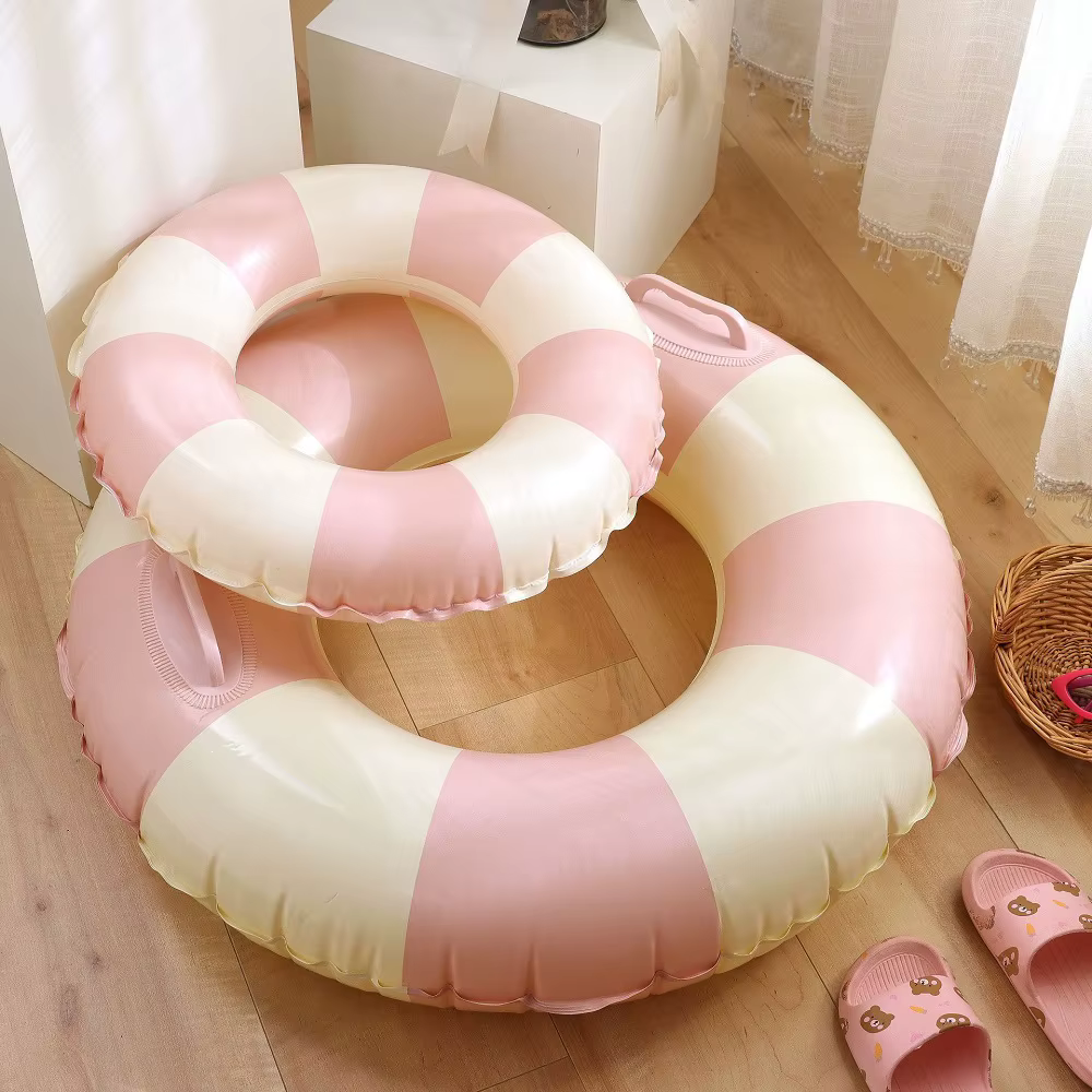 Anneau de natation gonflable en forme de beignet
