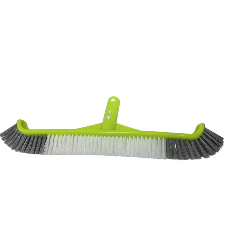 Tête de brosse de piscine à bord incurvé pour nettoyer les murs
