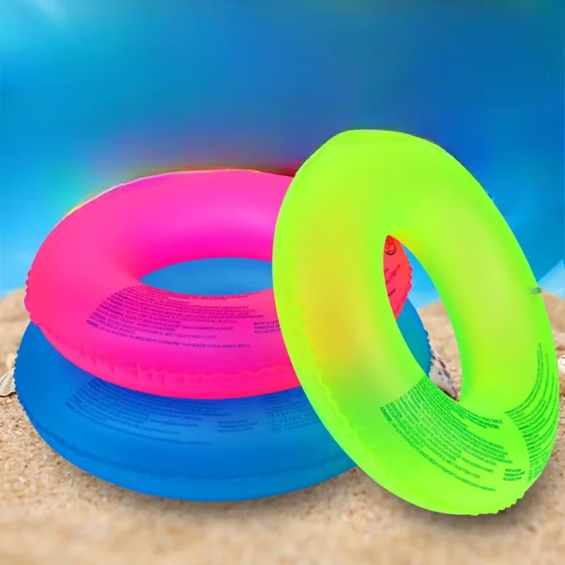 Jouets gonflables fluorescents pour piscine d'été
