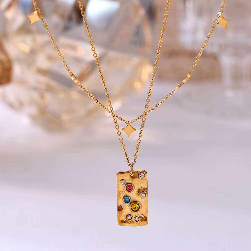 Collier en acier inoxydable pour femme, pendentif carré, breloque incrustée, clavicule étanche, cadeau de bijoux à la mode, luxe