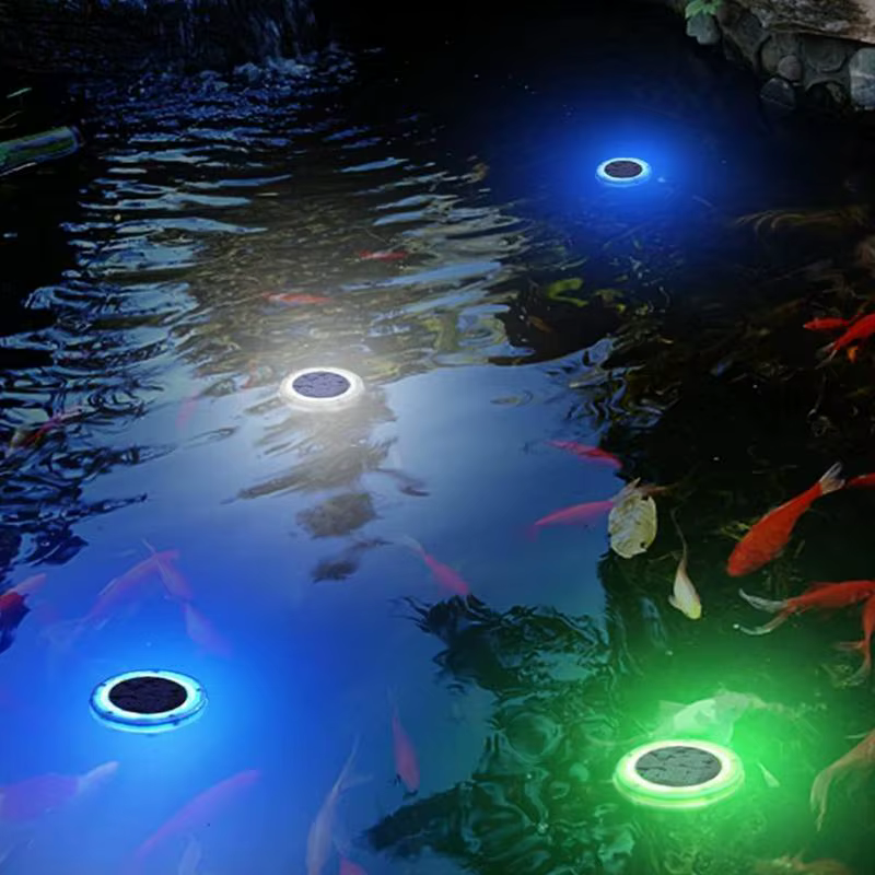 Lampe solaire LED pour piscine