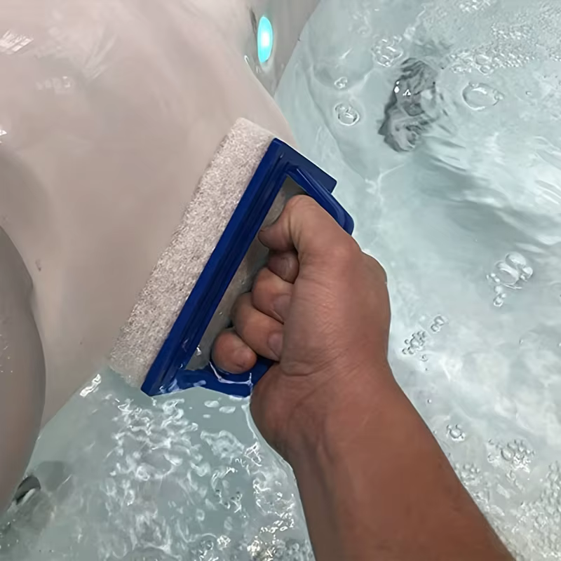 Brosse de nettoyage pour piscine