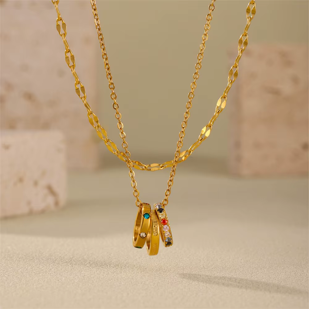 Collier chaîne pour femme en acier inoxydable avec triple pendentif rond plaqué or, étanche, avec breloques