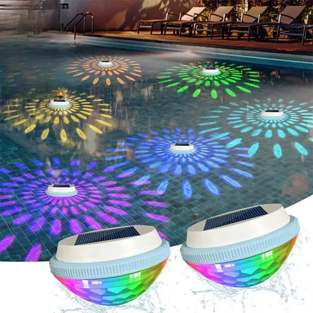 Éclairage solaire flottant pour piscine