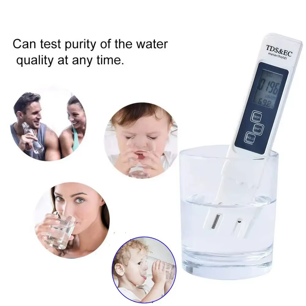 Testeur numérique de qualité de l'eau blanc