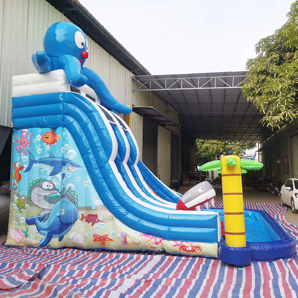 Toboggan aquatique gonflable commercial en forme de pieuvre avec piscine intégrée