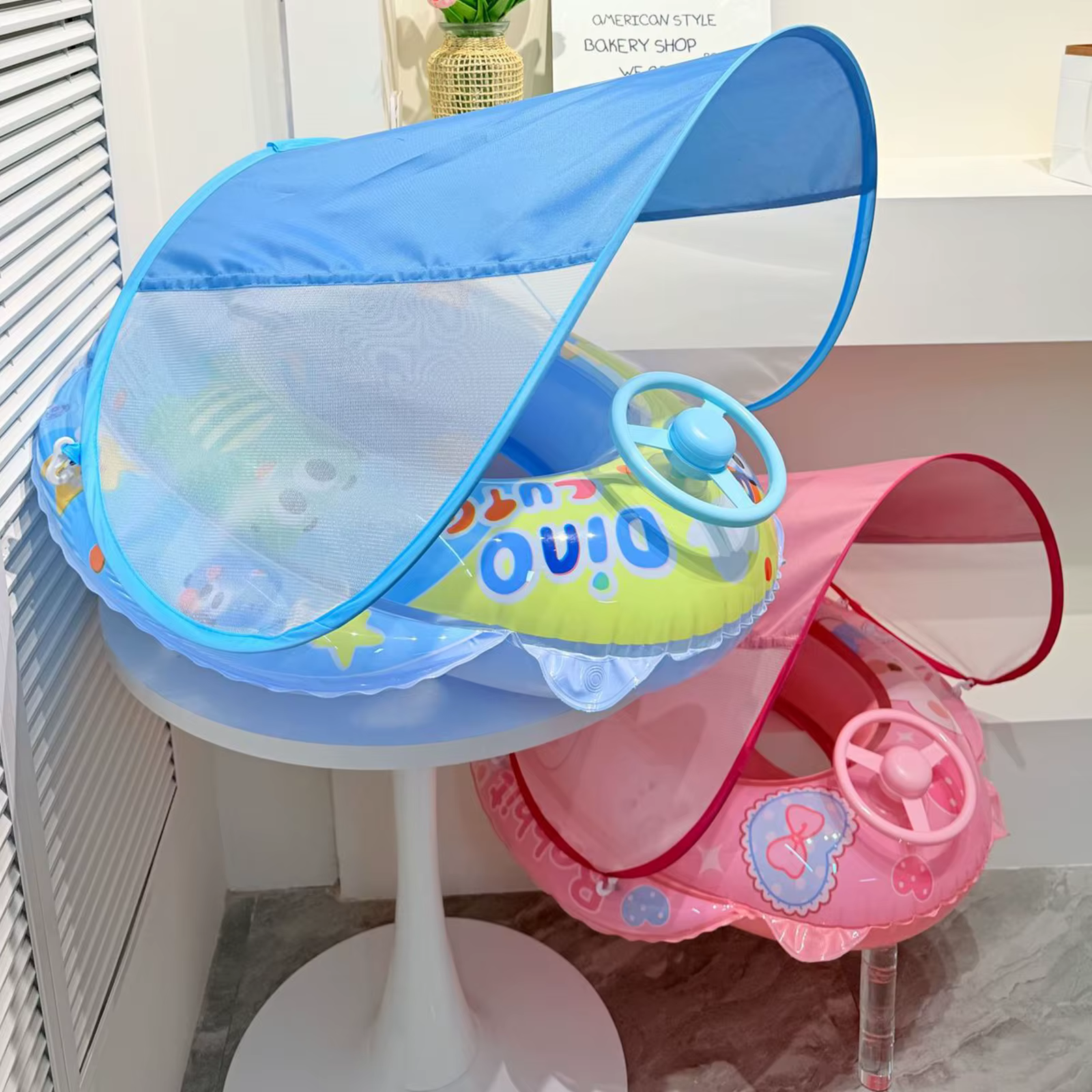 Bouée de natation gonflable avec siège pare-soleil