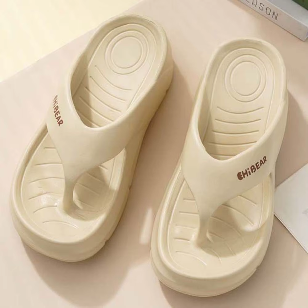 Tongs antidérapantes à semelle épaisse pour piscine