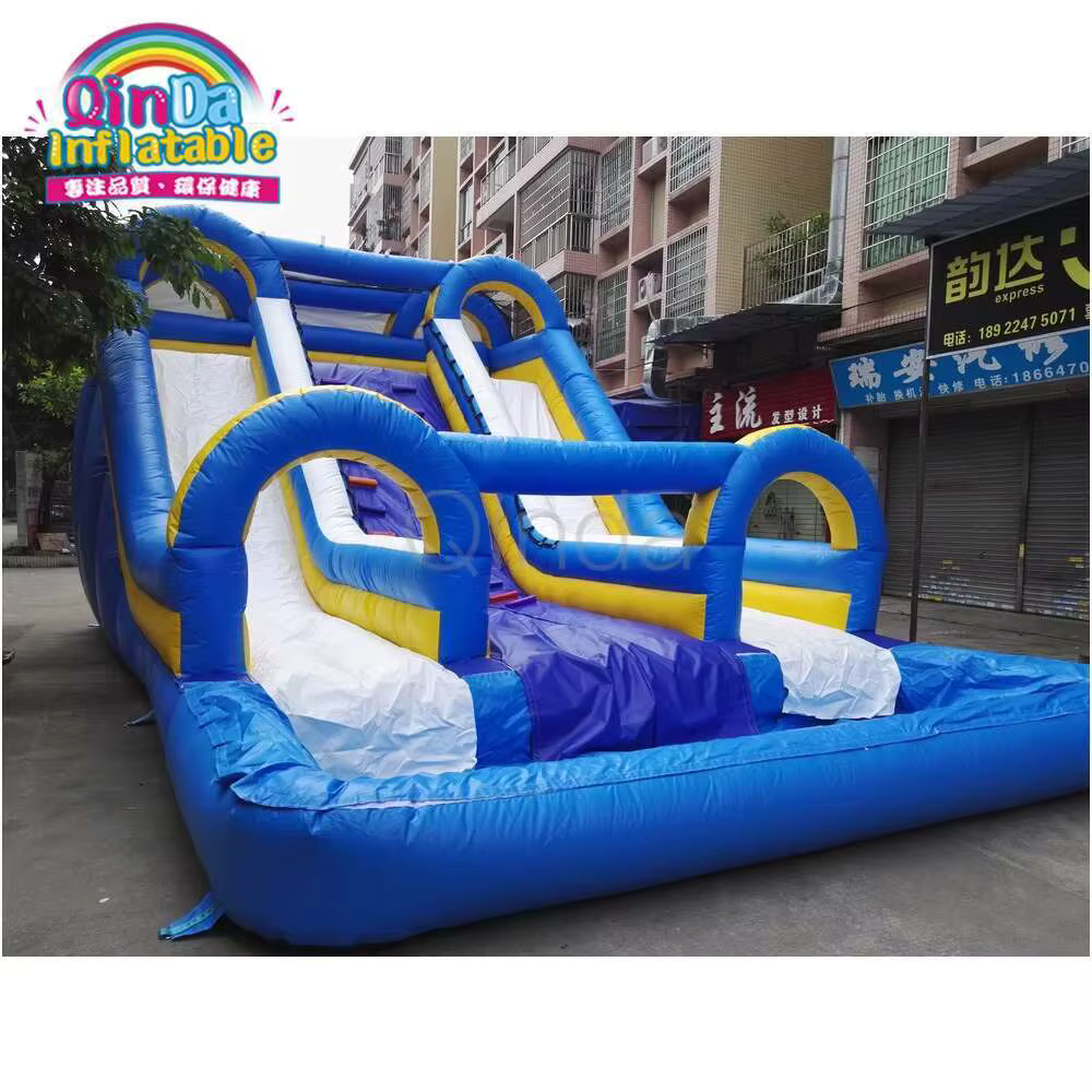 Piscine gonflable de glissière d'eau de taille géante d'équipement d'attractions populaire régulier à vendre