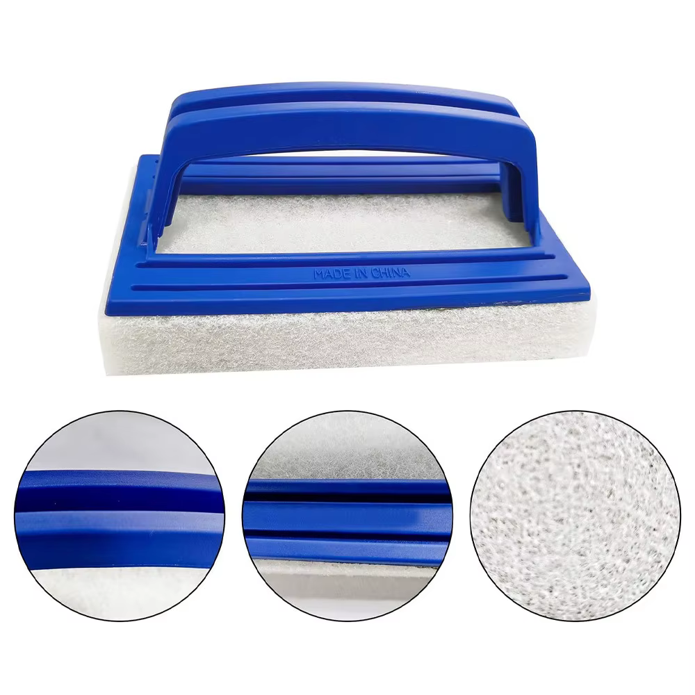 Brosse de nettoyage pour parois de piscine