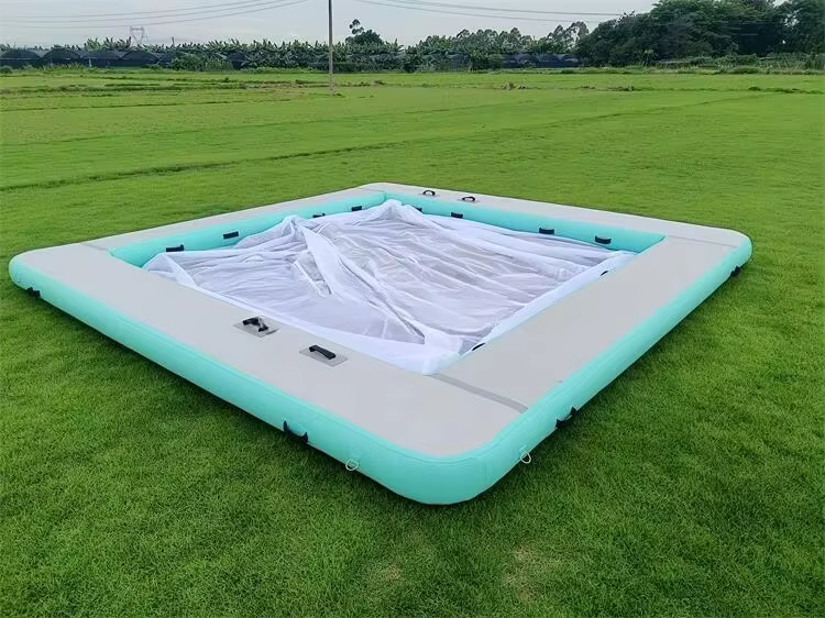 Flotteur d'eau gonflable pour loisirs et piscine de yacht