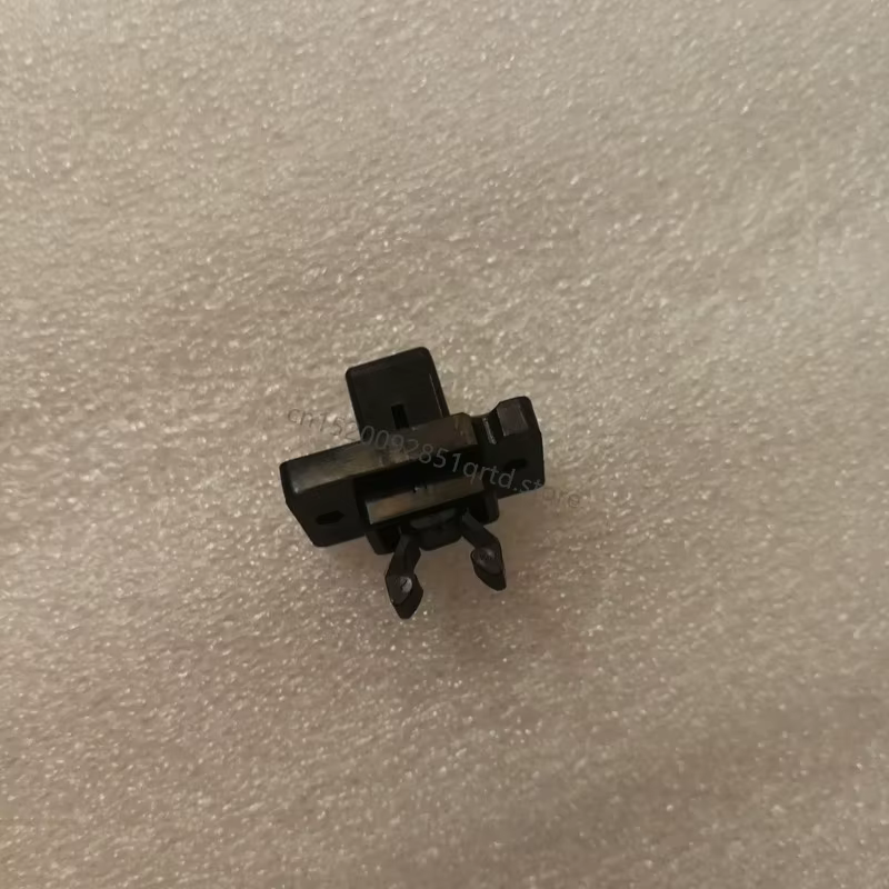 Remplacement de l'interrupteur de porte de serrure de couvercle de Robot pour ZACO ILIFE V4 V2 S5 Pro V50 V3s Pro V5s
