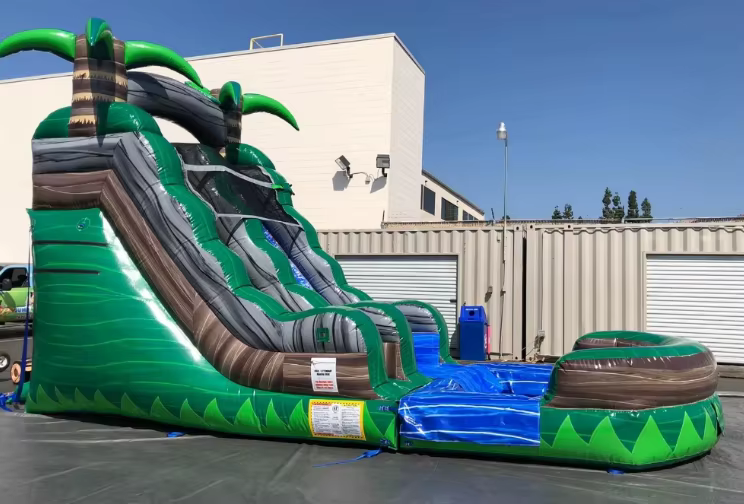 Toboggan aquatique de 18 pieds