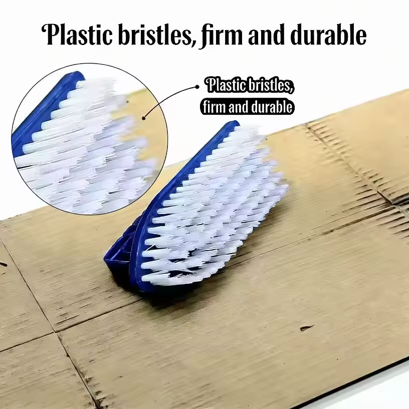 Brosse à poils rigides pour piscine