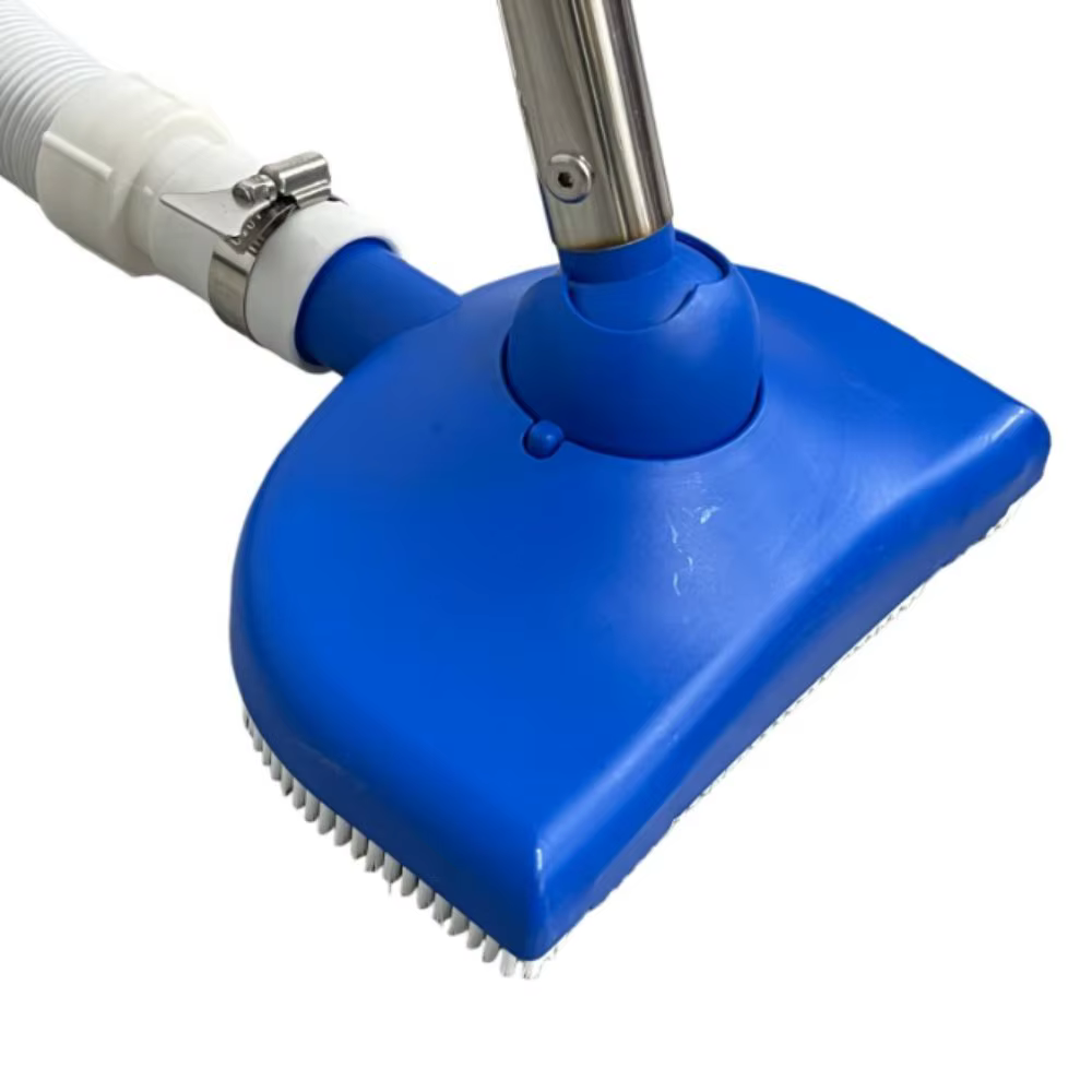 Aspirateur à main pour piscine