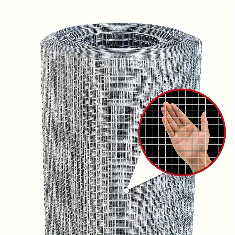 Un rouleau de grillage galvanisé