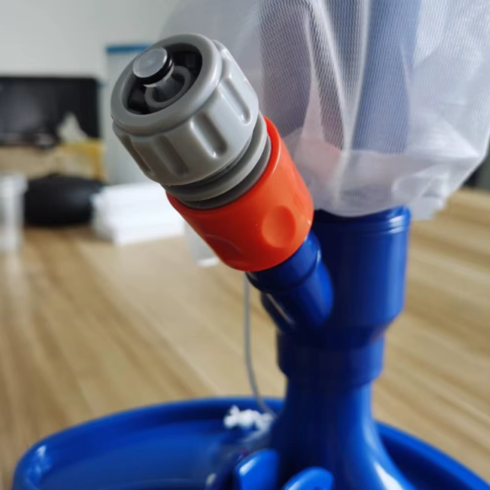 Aspirateur de piscine portable