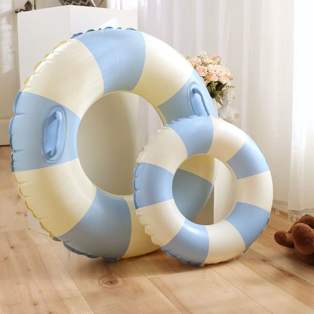 Anneau de natation gonflable en forme de beignet