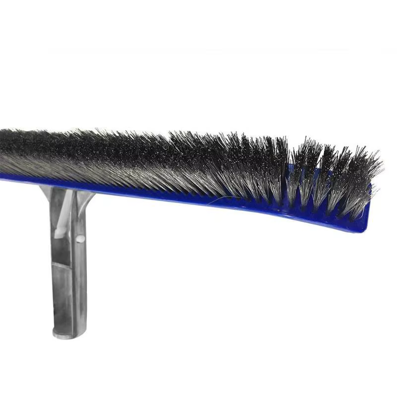 Brosse en acier pour piscine de 18 pouces