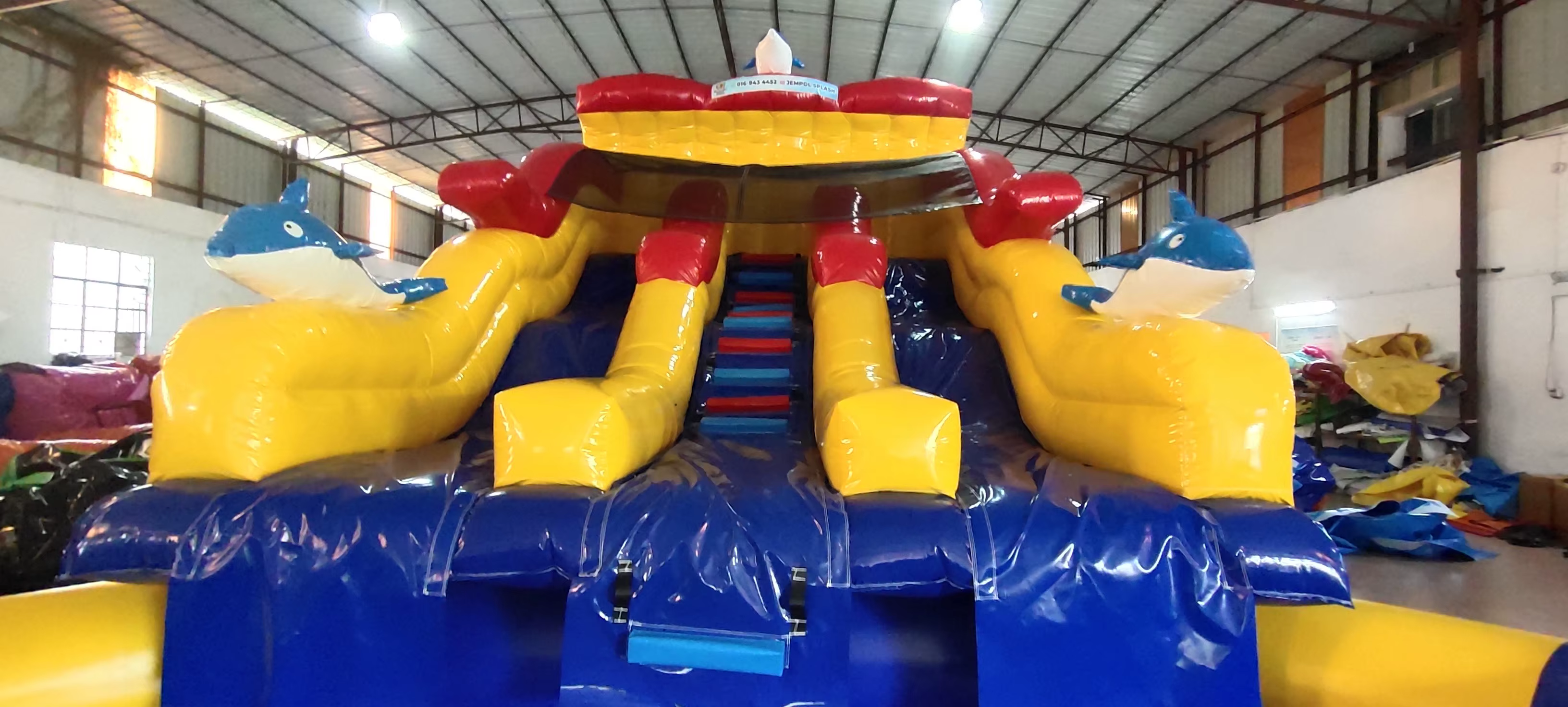 Toboggan aquatique gonflable géant commercial 6x4.5x4.5m avec piscine pour la location commerciale - Offre spéciale