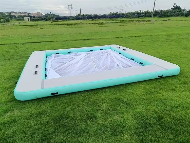 Flotteur d'eau gonflable pour loisirs et piscine de yacht