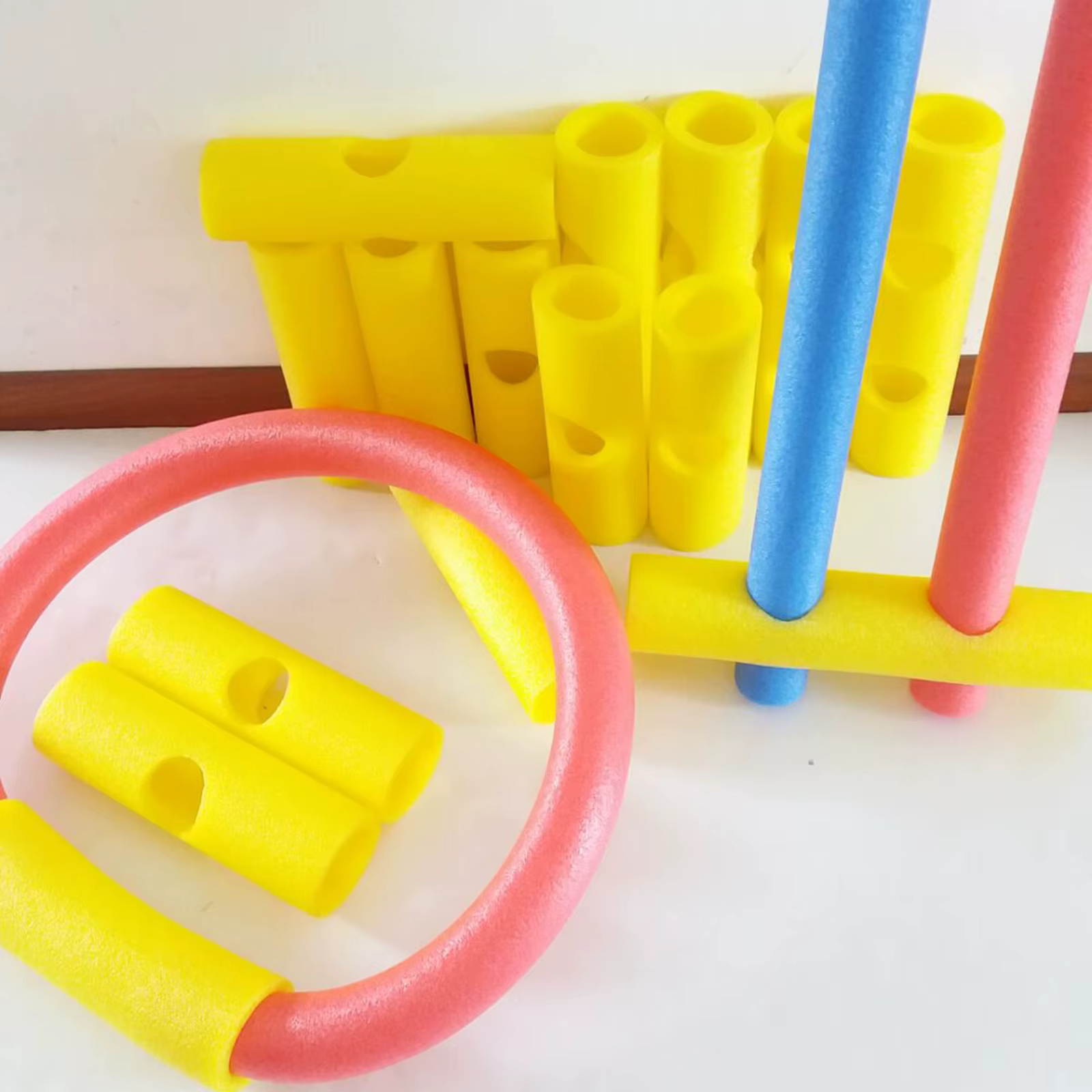 Connecteur de nouilles de piscine