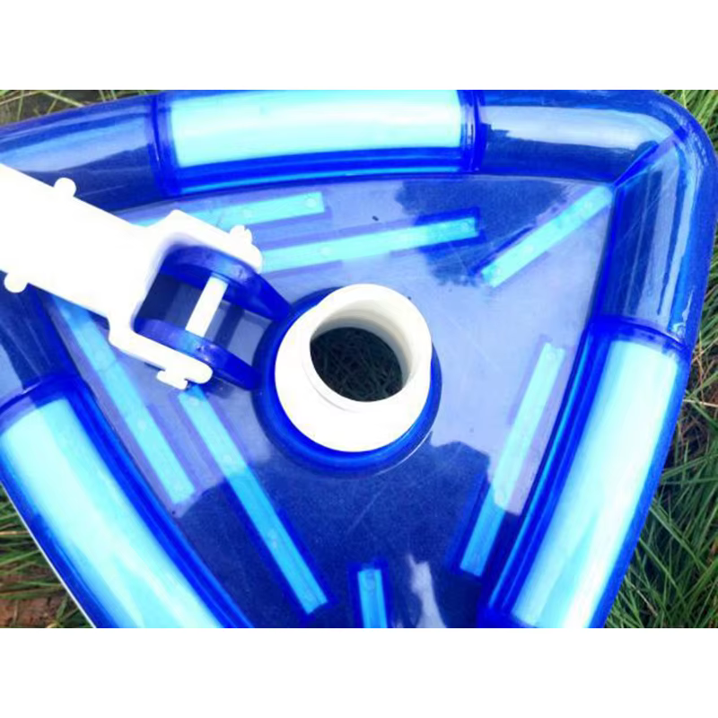 Aspirateur de piscine triangulaire robuste