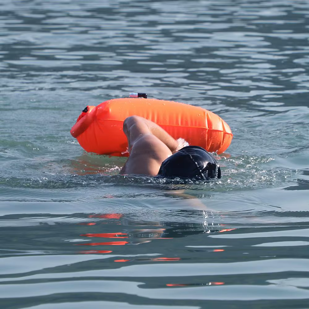 Bouée de sauvetage gonflable portable 20L avec sac de rangement étanche et ceinture de maintien pour la natation en eau libre