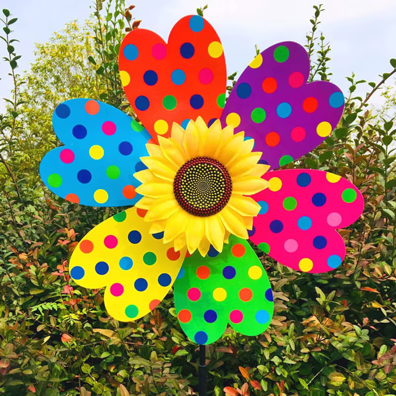 Piquet rotatif de moulin à vent de tournesol, moulinet de fleur de pelouse debout, décor de pique-nique de cour de jardin, fête en plein air