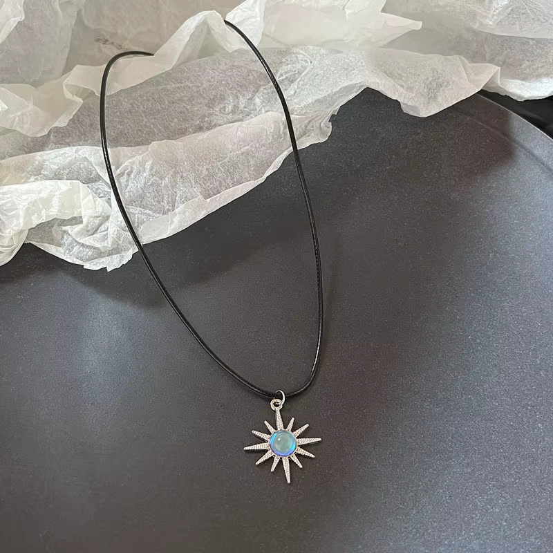 Collier soleil en acier inoxydable, bijoux, breloque soleil, mode hommes, cadeau pour petite amie, beau nouveau pendentif